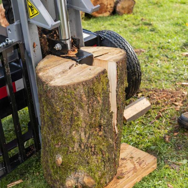 Vallee Forestry Equipment Oregon 30 Tons Log Splitter