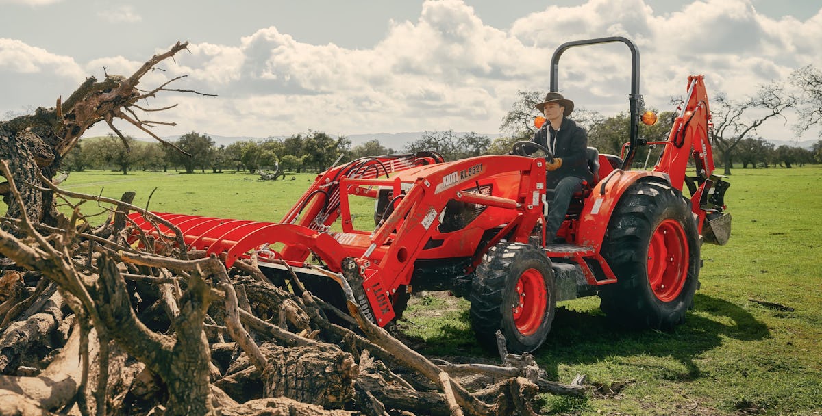 KIOTI DK4720SEH Compact Tractor