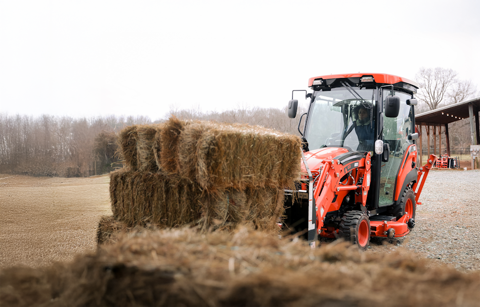 KIOTI CS2530 24.5 HP Sub-Compact Tractor KIOTI CS2530 24.5 HP Sub-Compact Tractor