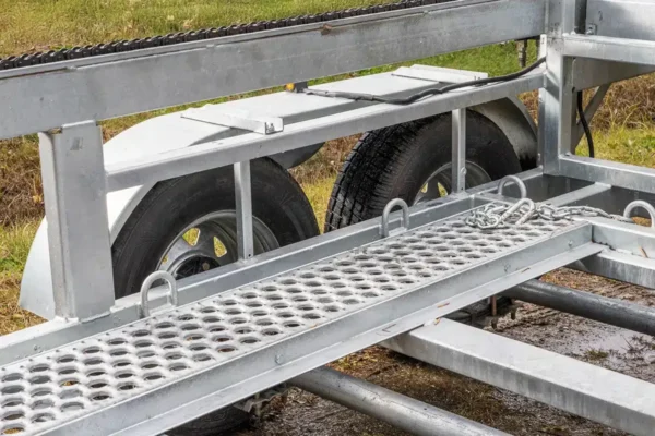 Vallee Forestry Equipment TITAN ROAD TRAILER Hydraulic Infeed Log Table